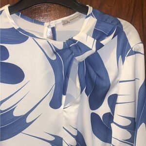 SD Collection Blue and White Blouse